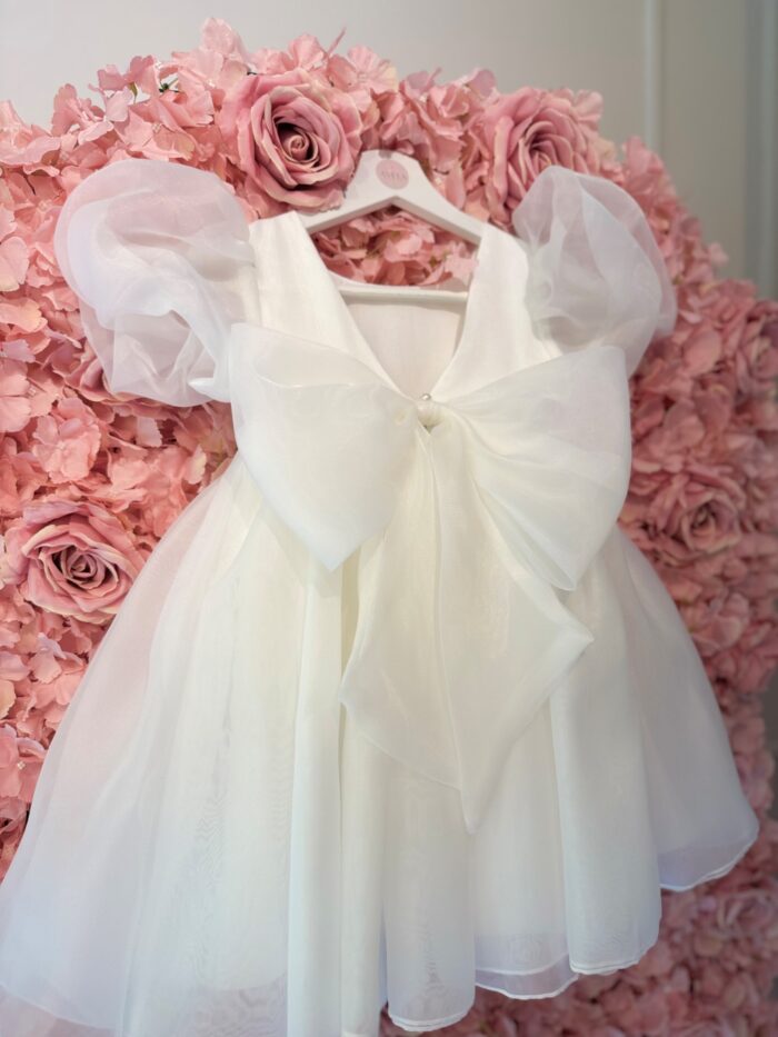 Organza strik (wit) - met veiligheidsspeld